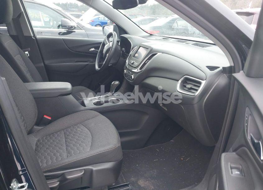 Photo 5 of 2021 Chevrolet Equinox AWD LT (VIN 3GNAXUEV5MS100323)