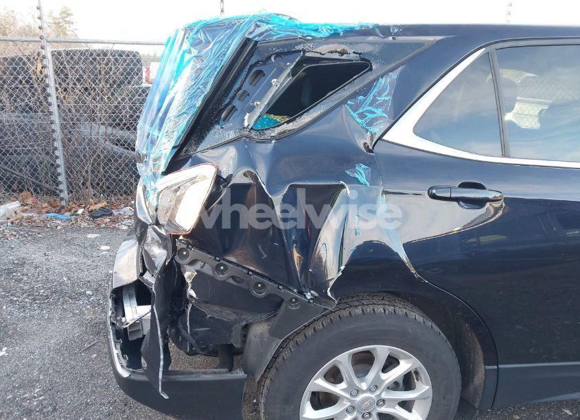 Photo 17 of 2021 Chevrolet Equinox AWD LT (VIN 3GNAXUEV5MS105716)