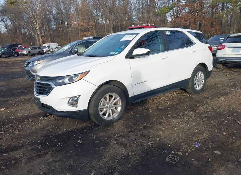 Photo 2 of 2021 Chevrolet Equinox AWD LT (VIN 3GNAXUEV5MS114335)