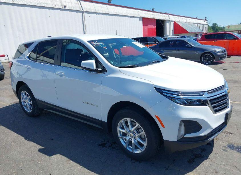 2022 Chevrolet Equinox AWD LT (VIN 3GNAXUEV5NL227195) main photo