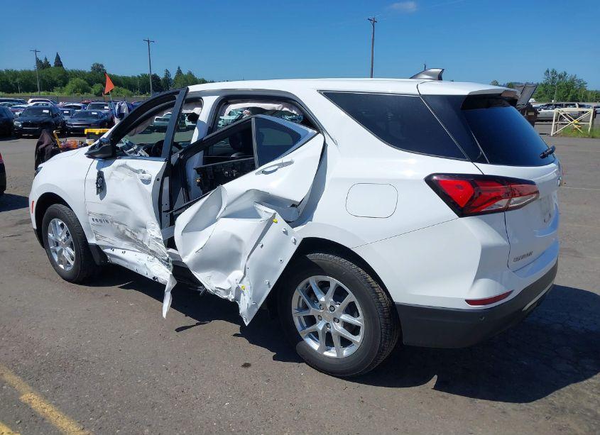 Photo 3 of 2022 Chevrolet Equinox AWD LT (VIN 3GNAXUEV5NL227195)