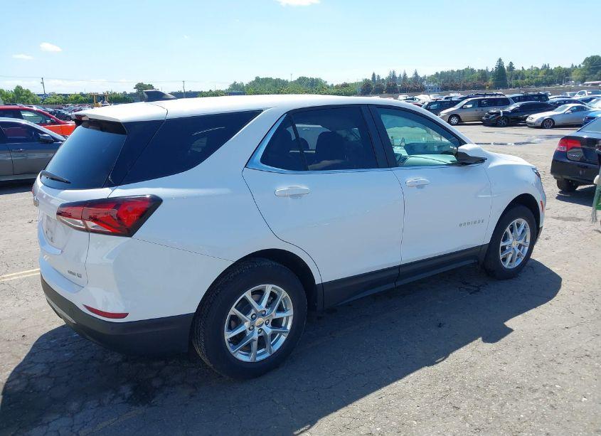 Photo 4 of 2022 Chevrolet Equinox AWD LT (VIN 3GNAXUEV5NL227195)