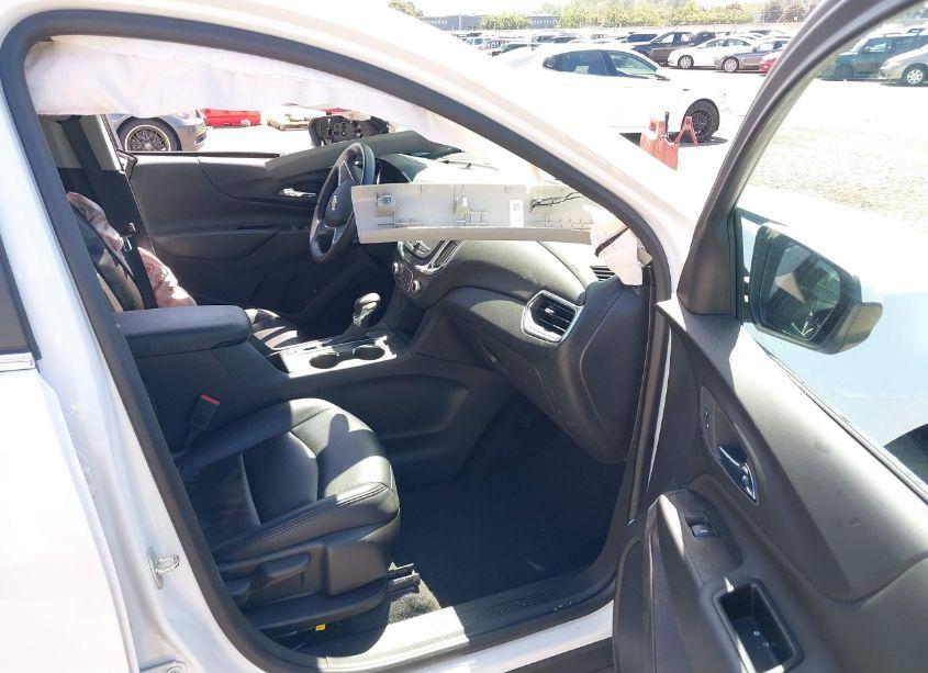 Photo 5 of 2022 Chevrolet Equinox AWD LT (VIN 3GNAXUEV5NL227195)