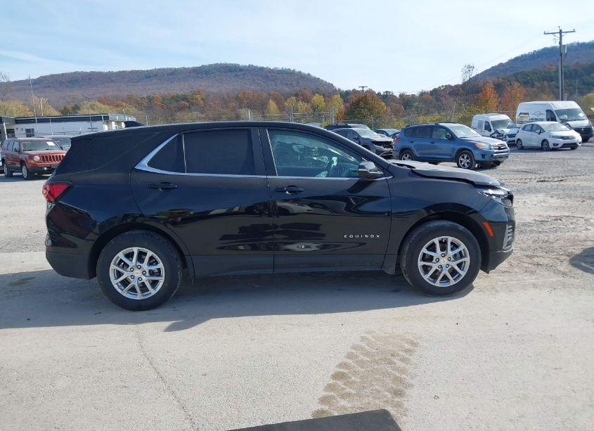 Photo 13 of 2022 Chevrolet Equinox AWD LT (VIN 3GNAXUEV5NL305622)