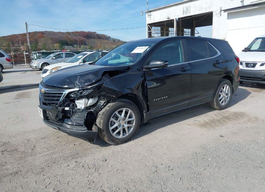 Photo 2 of 2022 Chevrolet Equinox AWD LT (VIN 3GNAXUEV5NL305622)