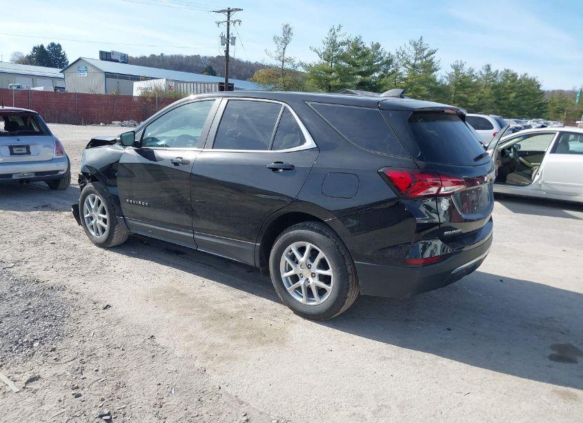 Photo 3 of 2022 Chevrolet Equinox AWD LT (VIN 3GNAXUEV5NL305622)