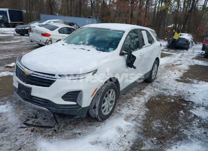 Photo 2 of 2022 Chevrolet Equinox AWD LT (VIN 3GNAXUEV5NL313316)