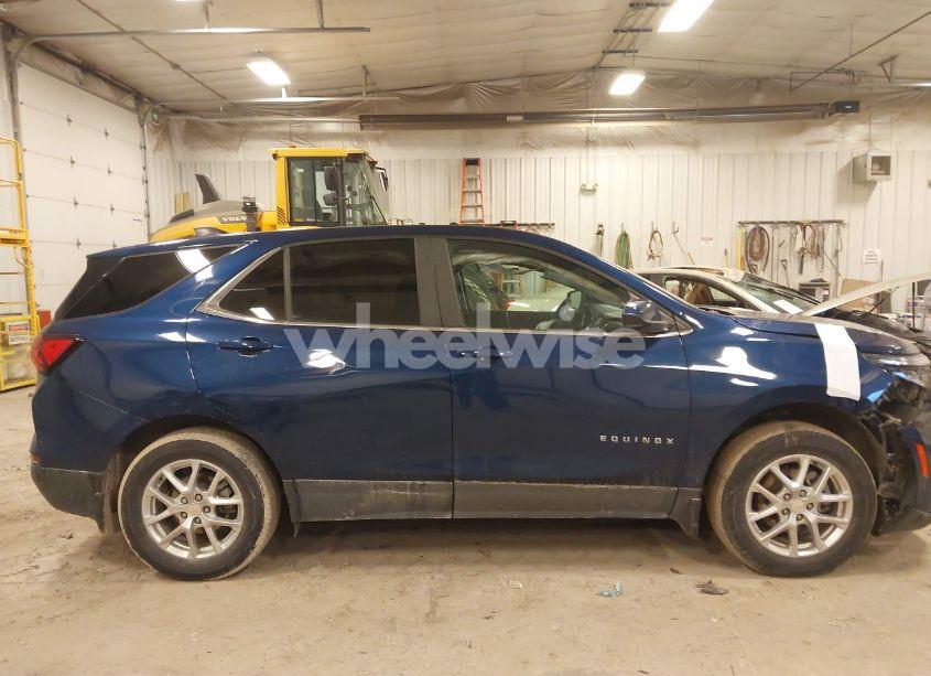 Photo 13 of 2022 Chevrolet Equinox AWD LT (VIN 3GNAXUEV5NS214744)