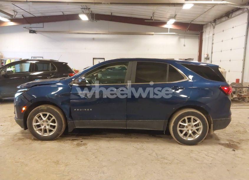 Photo 14 of 2022 Chevrolet Equinox AWD LT (VIN 3GNAXUEV5NS214744)