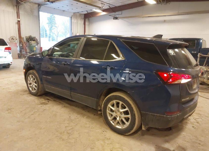 Photo 3 of 2022 Chevrolet Equinox AWD LT (VIN 3GNAXUEV5NS214744)