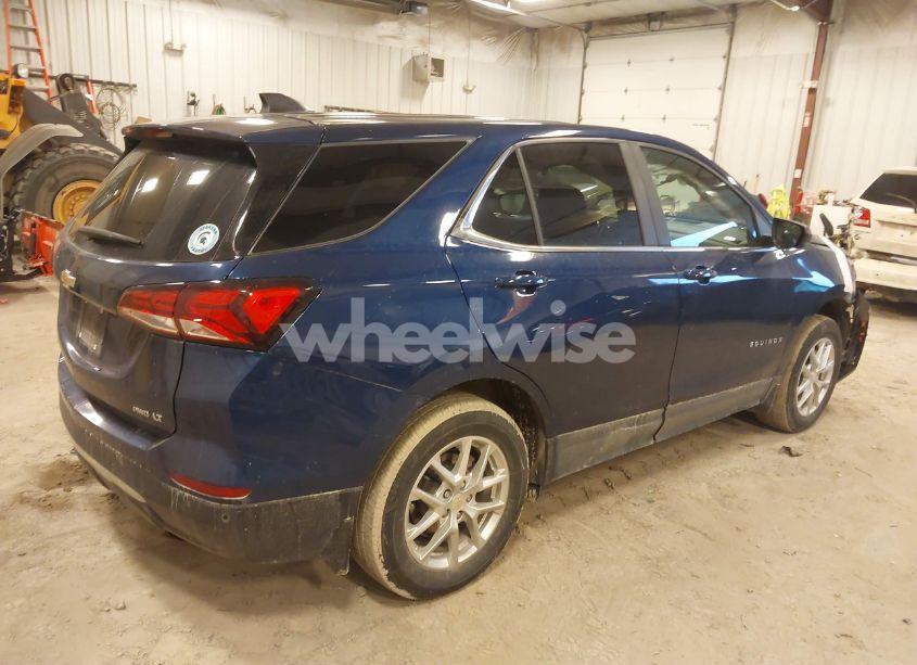Photo 4 of 2022 Chevrolet Equinox AWD LT (VIN 3GNAXUEV5NS214744)