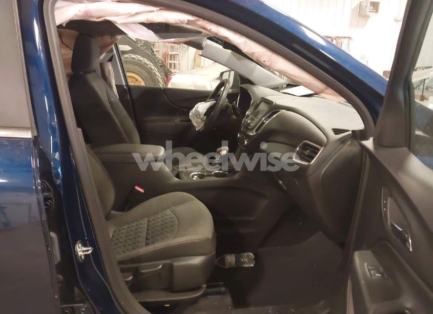 Photo 5 of 2022 Chevrolet Equinox AWD LT (VIN 3GNAXUEV5NS214744)