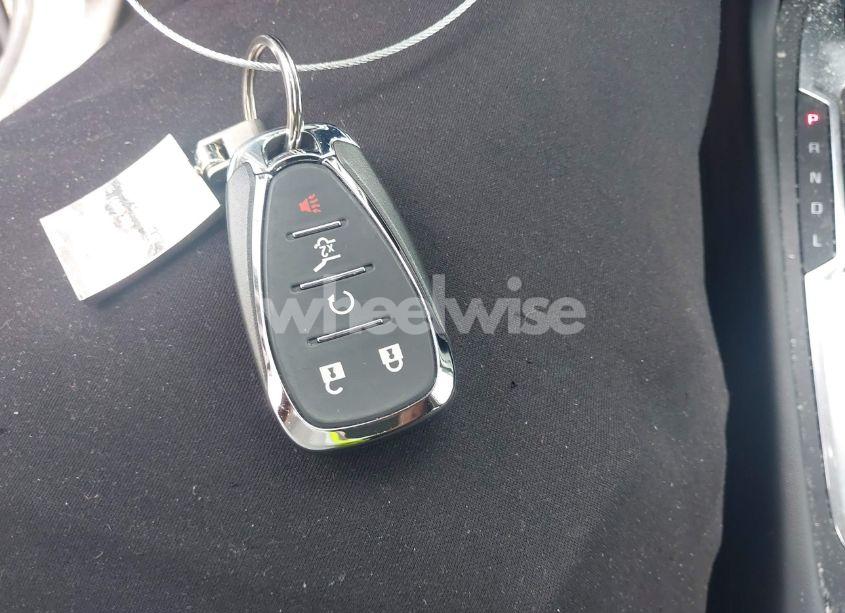 Photo 11 of 2019 Chevrolet Equinox LT (VIN 3GNAXUEV6KL131023)