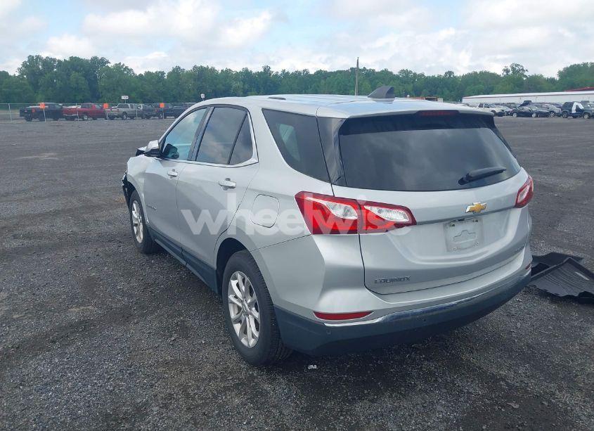 Photo 3 of 2019 Chevrolet Equinox LT (VIN 3GNAXUEV6KL131023)