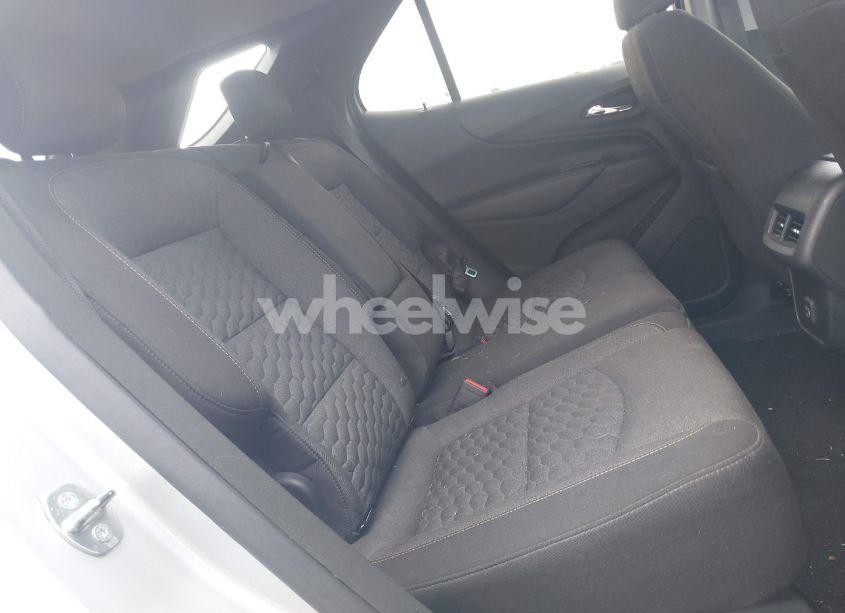 Photo 8 of 2019 Chevrolet Equinox LT (VIN 3GNAXUEV6KL131023)