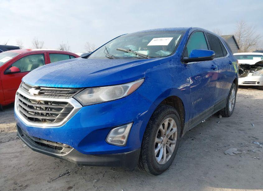 Photo 2 of 2019 Chevrolet Equinox LT (VIN 3GNAXUEV6KS512649)
