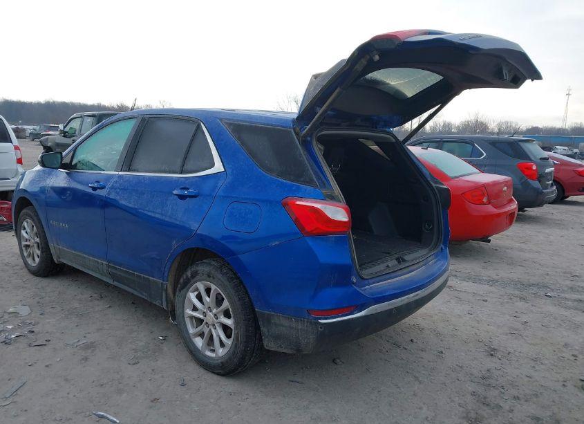 Photo 3 of 2019 Chevrolet Equinox LT (VIN 3GNAXUEV6KS512649)