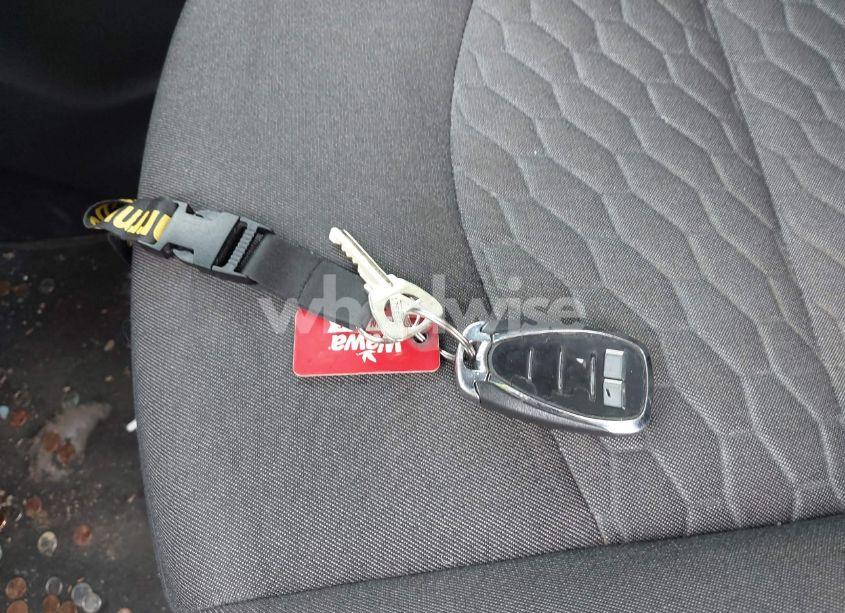 Photo 11 of 2019 Chevrolet Equinox LT (VIN 3GNAXUEV6KS562774)