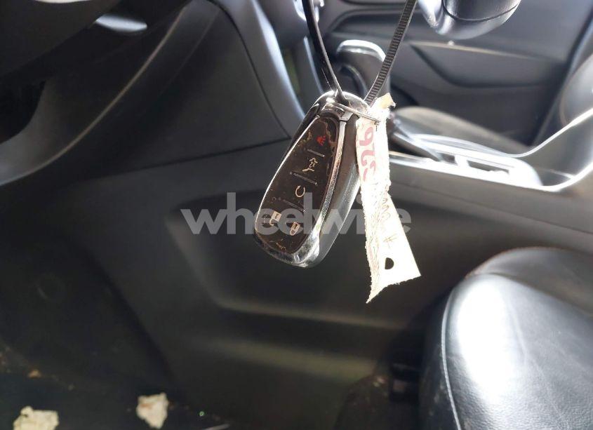 Photo 11 of 2019 Chevrolet Equinox LT (VIN 3GNAXUEV6KS616333)