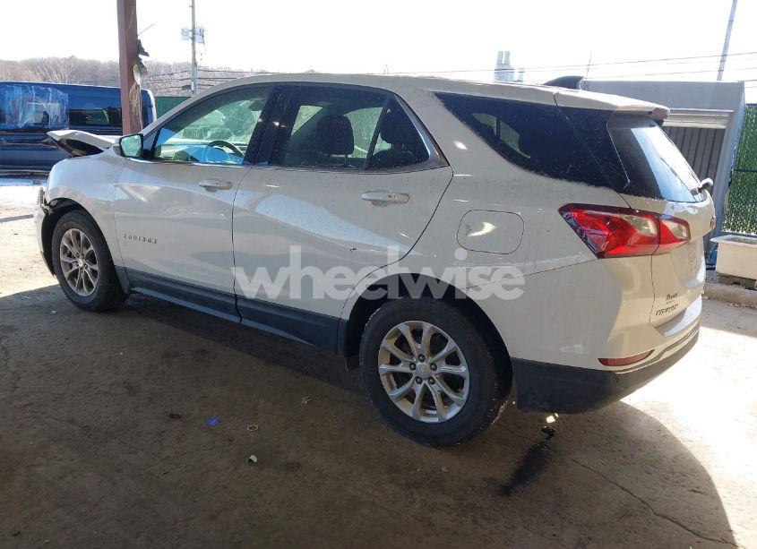 Photo 3 of 2019 Chevrolet Equinox LT (VIN 3GNAXUEV6KS616333)