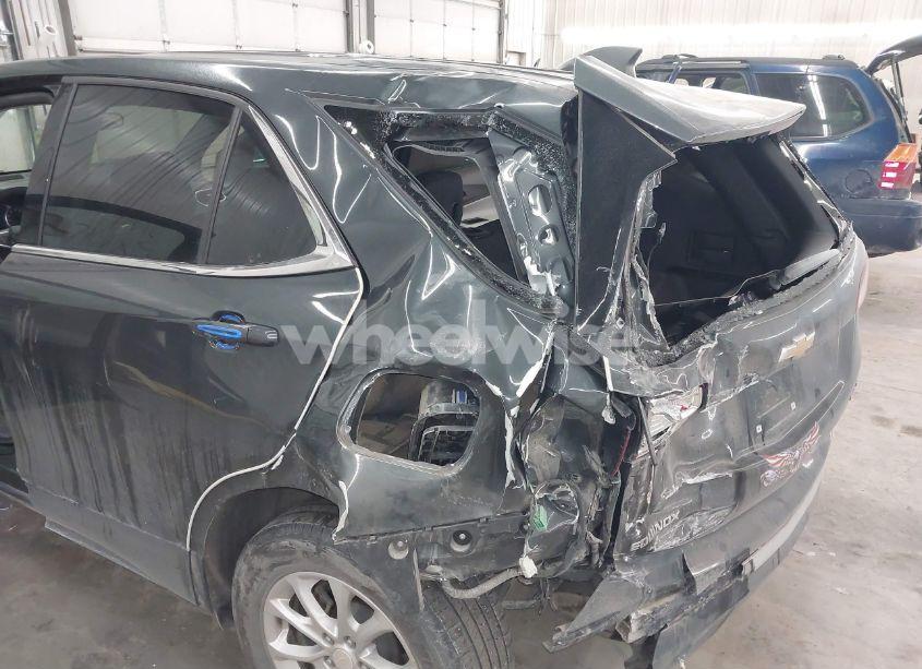 Photo 6 of 2020 Chevrolet Equinox AWD LT 1.5L TURBO (VIN 3GNAXUEV6LS585621)