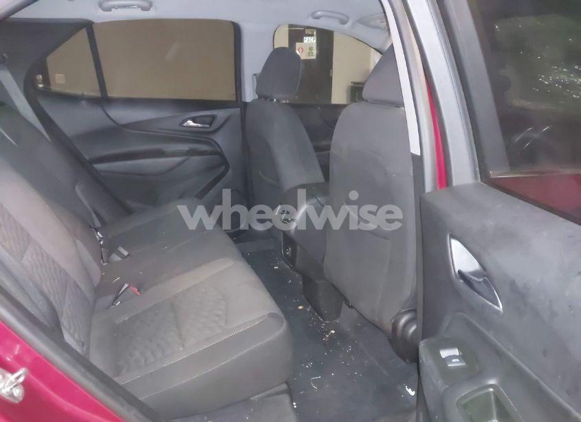 Photo 8 of 2021 Chevrolet Equinox AWD LT (VIN 3GNAXUEV6ML344685)