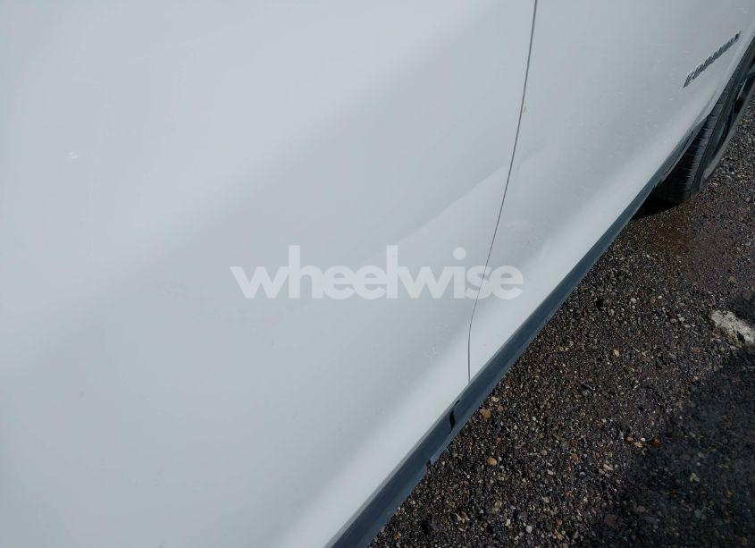 Photo 18 of 2021 Chevrolet Equinox AWD LT (VIN 3GNAXUEV6ML348333)