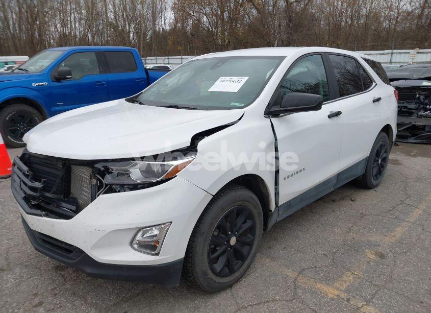 Photo 2 of 2021 Chevrolet Equinox AWD LT (VIN 3GNAXUEV6ML348333)