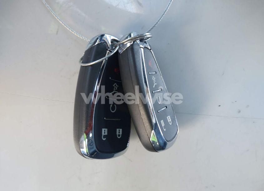 Photo 11 of 2021 Chevrolet Equinox AWD LT (VIN 3GNAXUEV6ML355881)