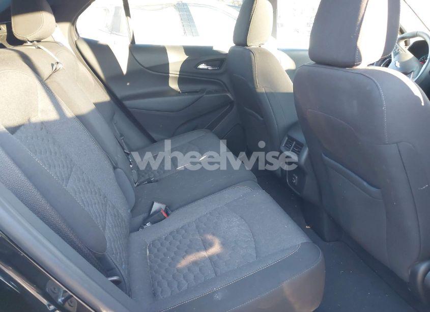 Photo 8 of 2021 Chevrolet Equinox AWD LT (VIN 3GNAXUEV6ML396527)