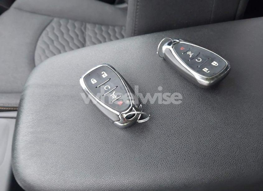 Photo 11 of 2021 Chevrolet Equinox AWD LT (VIN 3GNAXUEV6MS151605)