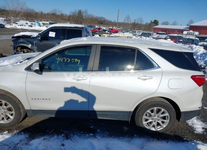 Photo 14 of 2021 Chevrolet Equinox AWD LT (VIN 3GNAXUEV6MS159154)