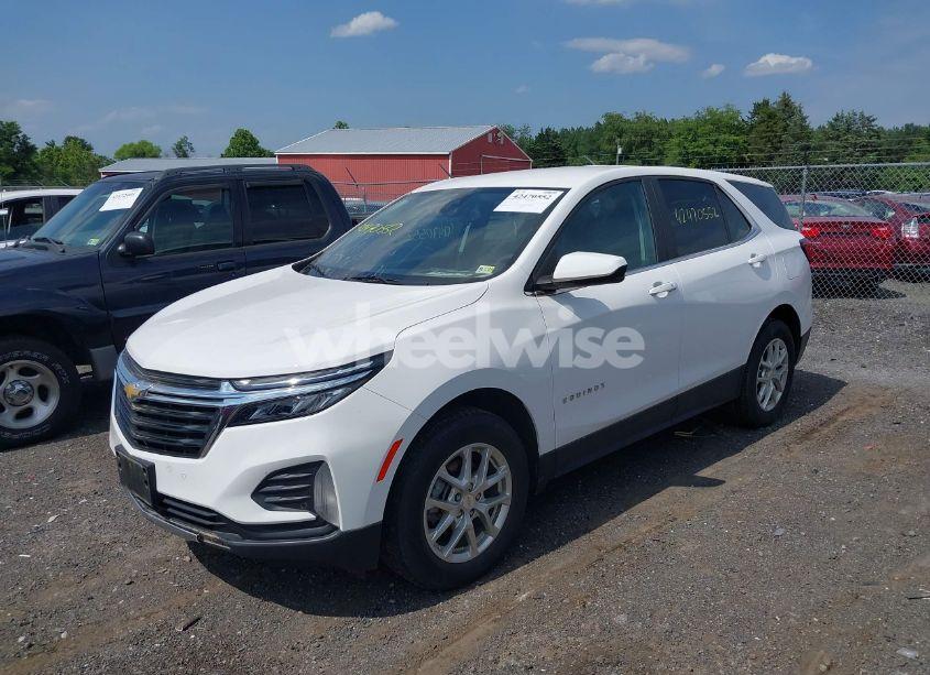 Photo 2 of 2022 Chevrolet Equinox AWD LT (VIN 3GNAXUEV6NL170778)