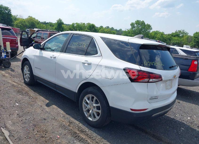 Photo 3 of 2022 Chevrolet Equinox AWD LT (VIN 3GNAXUEV6NL170778)