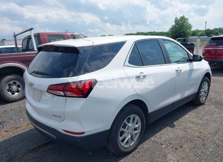 Photo 4 of 2022 Chevrolet Equinox AWD LT (VIN 3GNAXUEV6NL170778)
