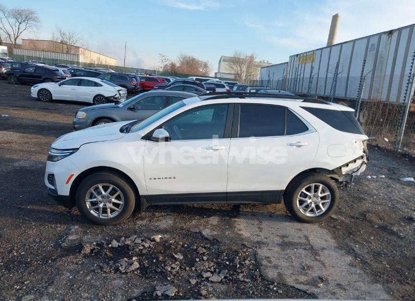 Photo 14 of 2022 Chevrolet Equinox AWD LT (VIN 3GNAXUEV6NL232146)