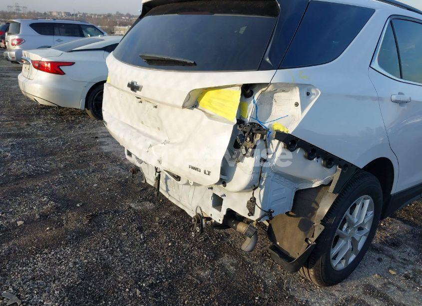 Photo 18 of 2022 Chevrolet Equinox AWD LT (VIN 3GNAXUEV6NL232146)
