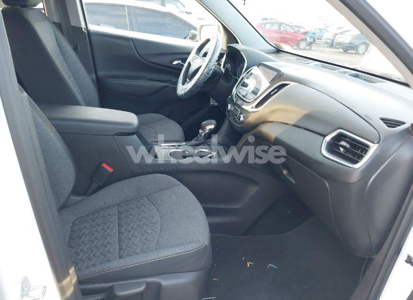 Photo 5 of 2022 Chevrolet Equinox AWD LT (VIN 3GNAXUEV6NL232146)