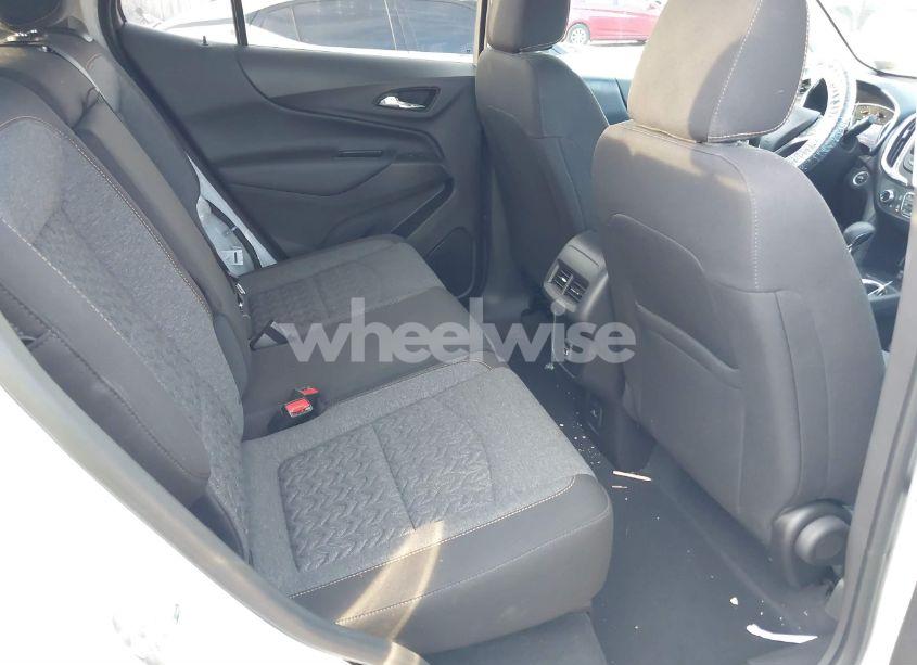 Photo 8 of 2022 Chevrolet Equinox AWD LT (VIN 3GNAXUEV6NL232146)