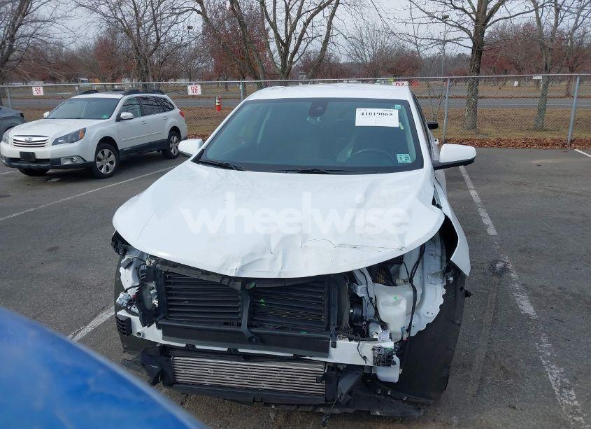 Photo 12 of 2022 Chevrolet Equinox AWD LT (VIN 3GNAXUEV6NL269567)