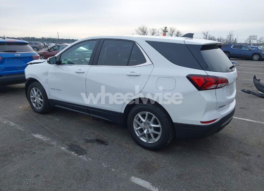 Photo 3 of 2022 Chevrolet Equinox AWD LT (VIN 3GNAXUEV6NL269567)
