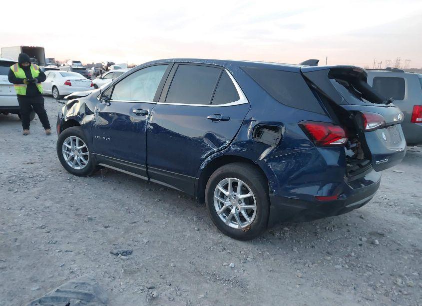 Photo 3 of 2022 Chevrolet Equinox AWD LT (VIN 3GNAXUEV6NL277054)