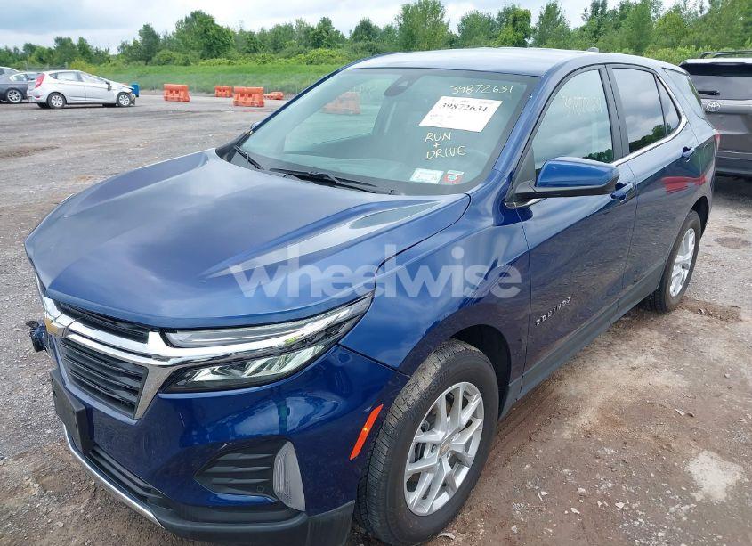Photo 2 of 2022 Chevrolet Equinox AWD LT (VIN 3GNAXUEV6NL278169)