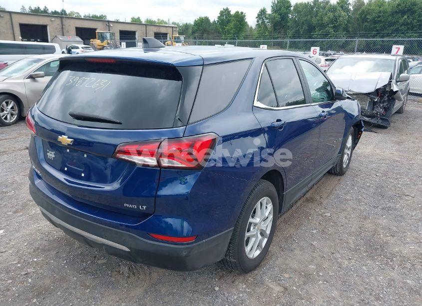 Photo 4 of 2022 Chevrolet Equinox AWD LT (VIN 3GNAXUEV6NL278169)