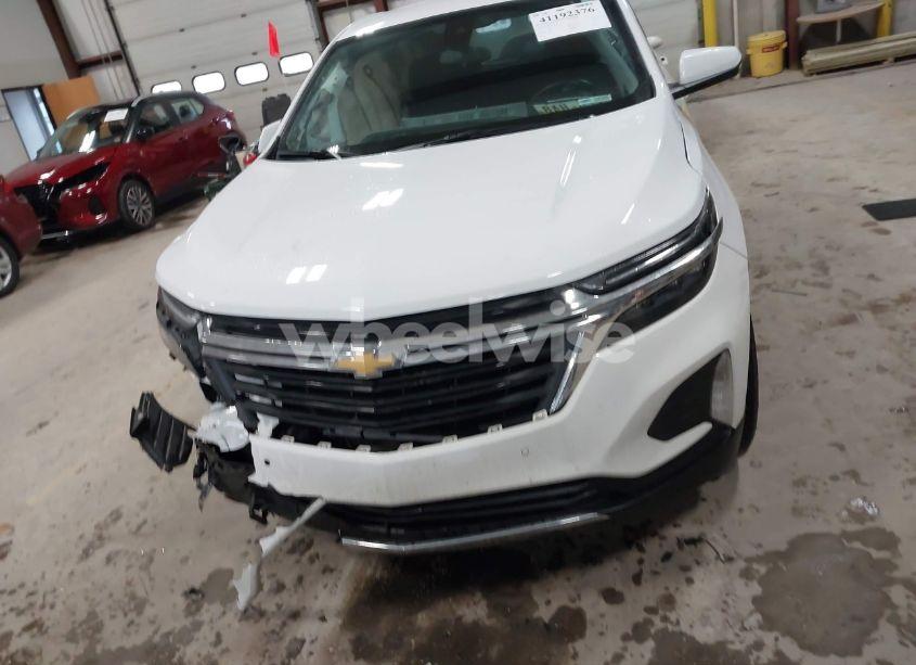 Photo 12 of 2022 Chevrolet Equinox AWD LT (VIN 3GNAXUEV6NL291410)