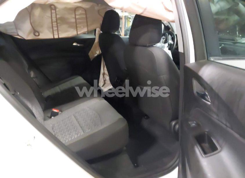Photo 8 of 2022 Chevrolet Equinox AWD LT (VIN 3GNAXUEV6NL291410)