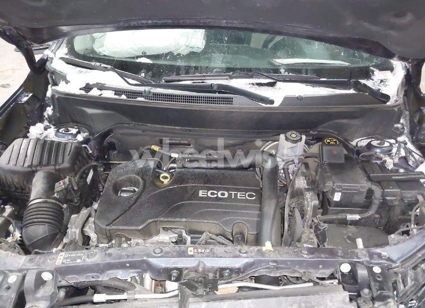 Photo 10 of 2019 Chevrolet Equinox LT (VIN 3GNAXUEV7KL196155)