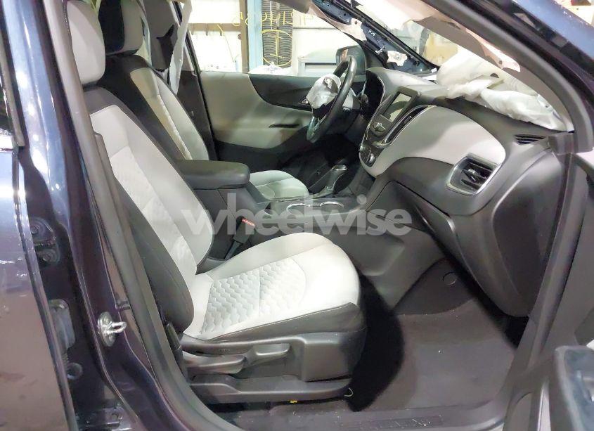 Photo 5 of 2019 Chevrolet Equinox LT (VIN 3GNAXUEV7KL196155)