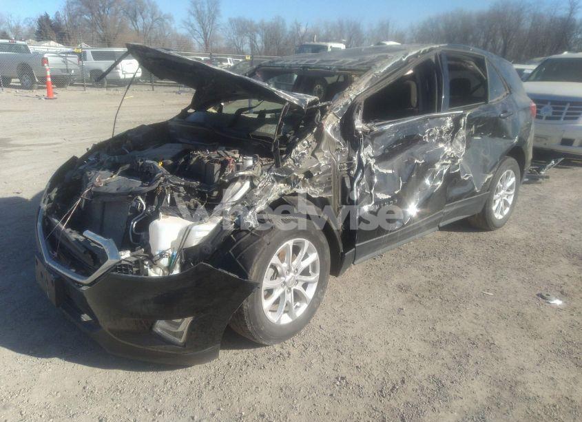 Photo 2 of 2019 Chevrolet Equinox LT (VIN 3GNAXUEV7KL214637)