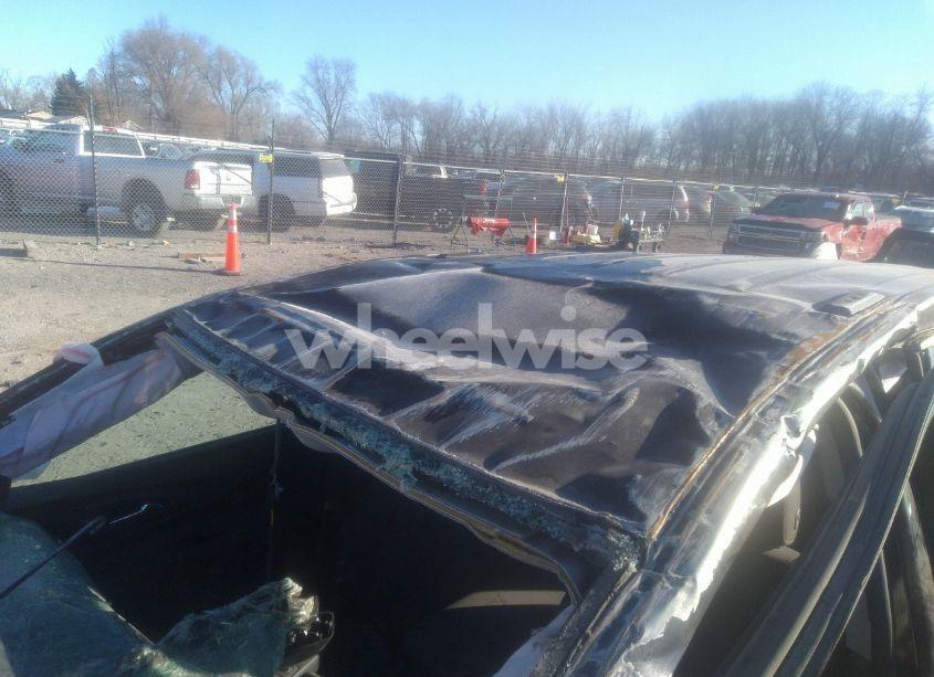 Photo 20 of 2019 Chevrolet Equinox LT (VIN 3GNAXUEV7KL214637)